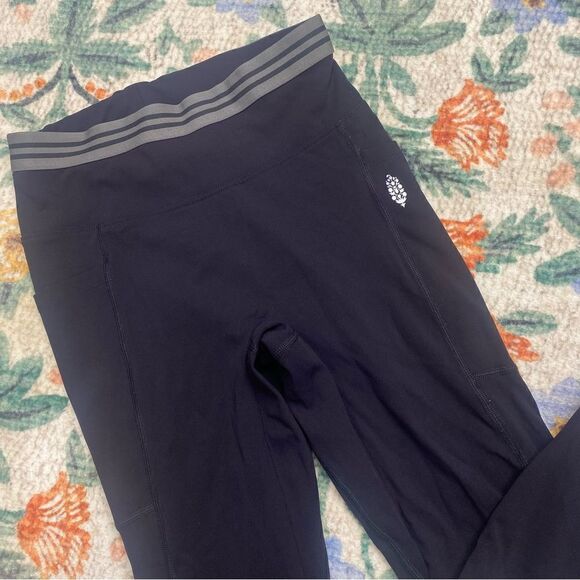 Free People Movement Zephyr Yoga Leggings Pants High Waisted fitness XS - Picture 3 of 7